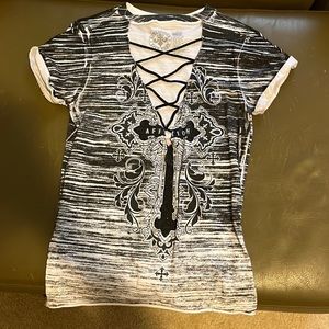 Affliction black and white.size XS